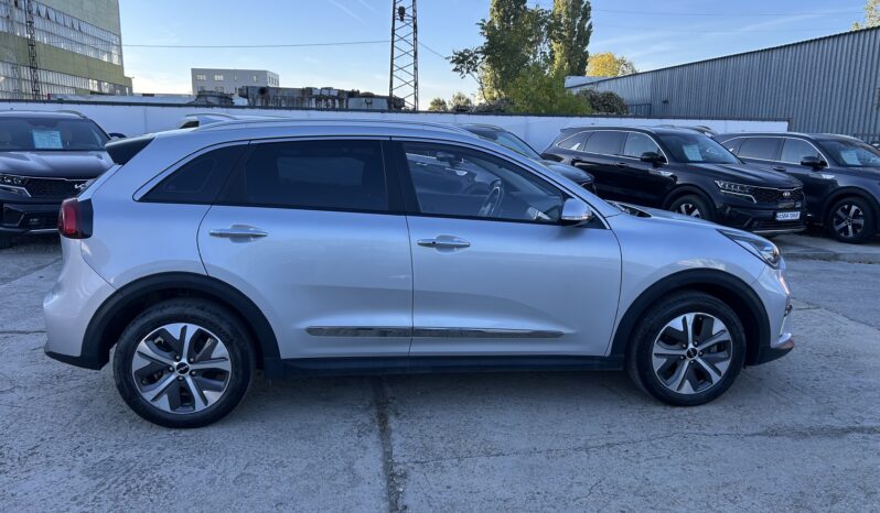 
								KIA NIRO									